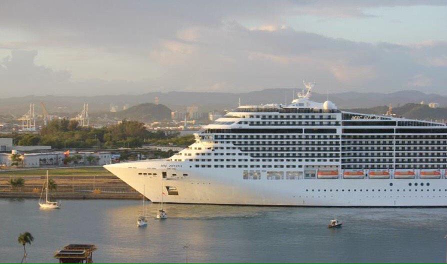 neslynm's tweet photo. @PRTourismCo Busy morning today in the Port of San Juan #SeePuertoRico #ComeToPuertoRico #AllStarIsland #travel http://t.co/vVxImvnOgO
