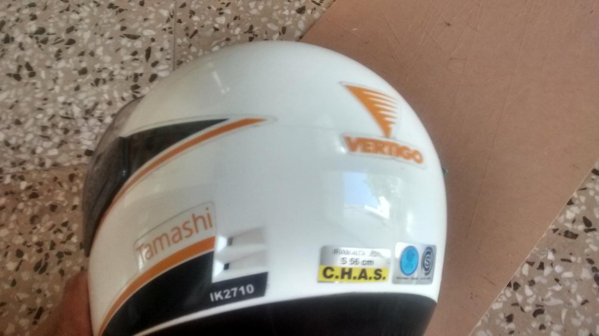 rbellegarde's tweet photo. @Compra_VentaCBA casco vertigo tamashi ik2710 NUEVO Talle S 56 cm $250.-
ricardobellegarde@gmail.com http://t.co/Deya26OP37
