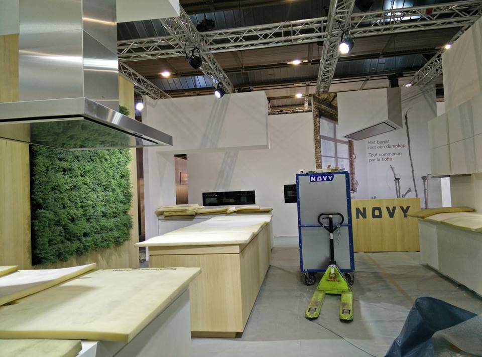Tenemos el stand #batibouw  casi !LISTO!
 Además, este año, visitamos 18 personas del grupo NOVY SPAIN La feria .