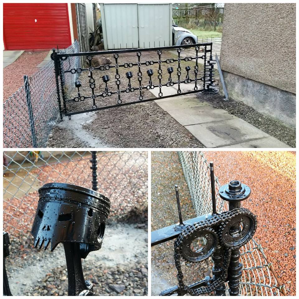 tartan_tarmac's tweet image. Ever seen garden gates like this? Good work @enginecoffees !