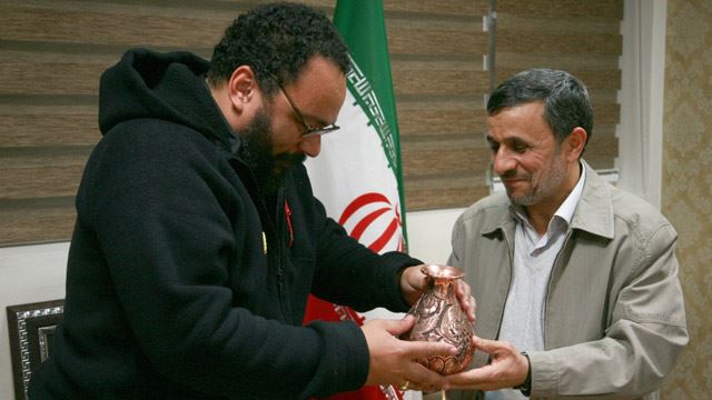 B-sM46EXEAAczyp.jpg:small