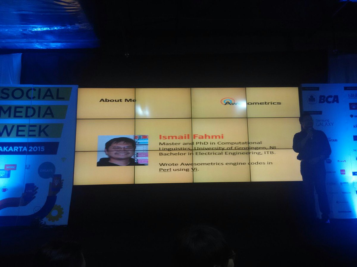 heychoro's tweet image. Aih, pake perl. #SMSCHore #SMWJakarta