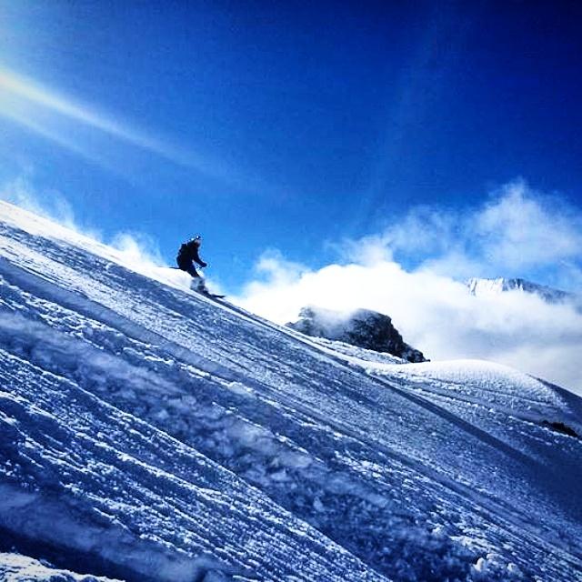 SteFoyUncovered's tweet photo. Powder Day! Come get some! http://t.co/r7v7IEoB5C