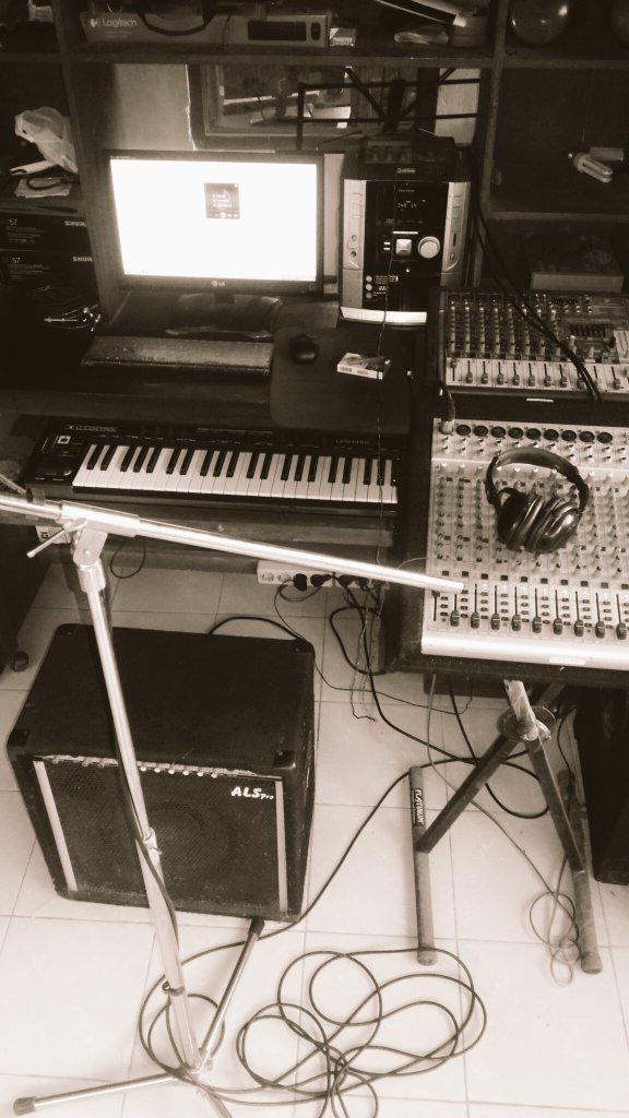 SeniorKomang's tweet image. Hrs rampung..