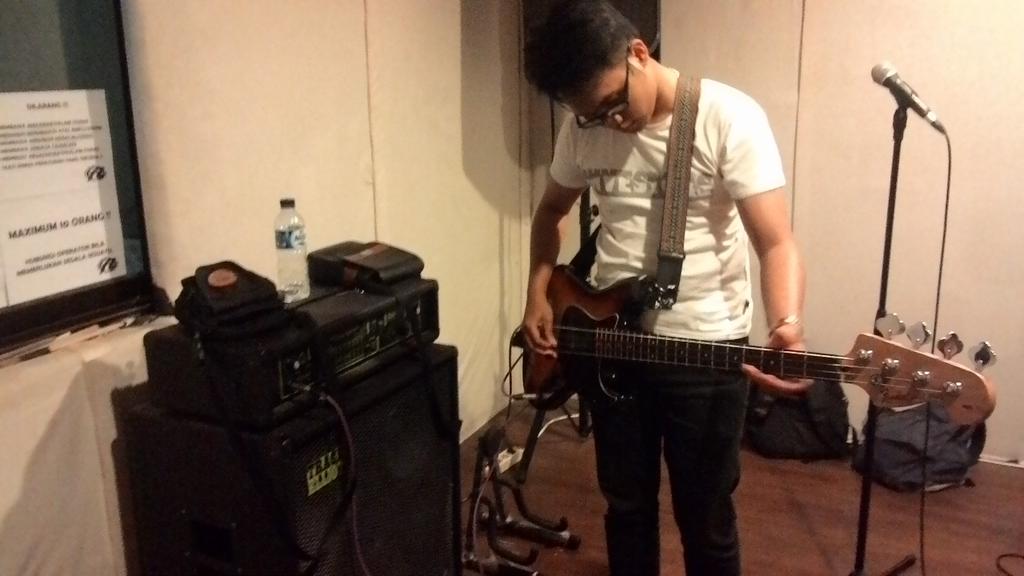 Leaf In Life Music tweet media