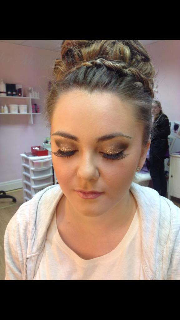 PowderMePretty's tweet image. Hair &amp;amp; make up packages £35
