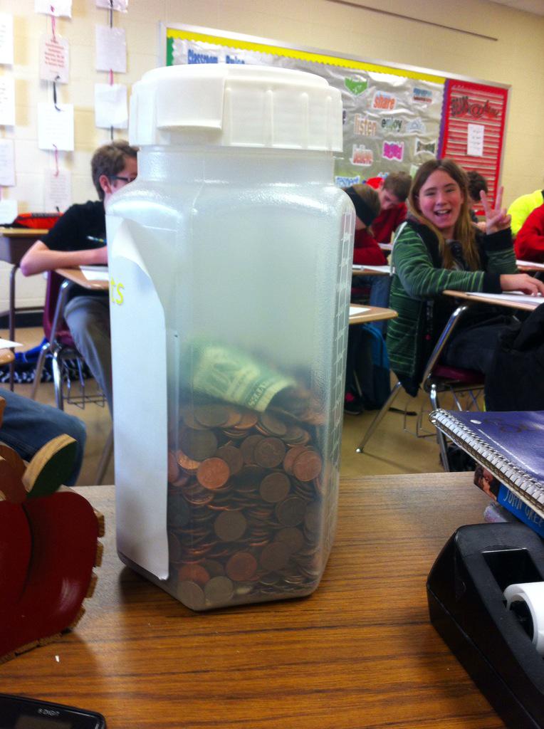 hannah7eng's tweet image. Seventh Grade Pennies for  Patients #notmessinaround #spanishclubgettocounting!
