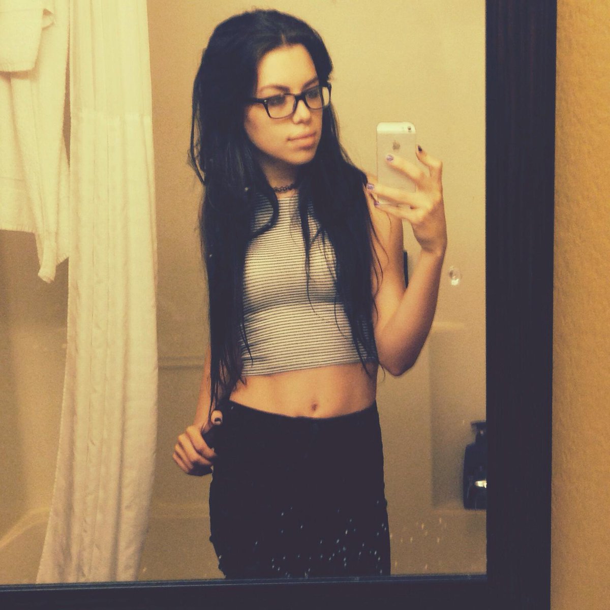 melxp19's tweet photo. just sexy nerd but you love me anyway haha .x http://t.co/awX6CMh9sS