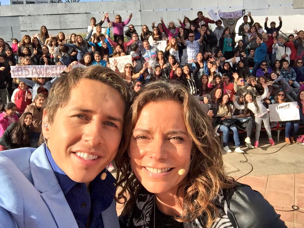 Karol_LuceroV's tweet photo. Súmate a nosotros #KathyReinaDeViña2015 RT! http://t.co/sKahSVxvth