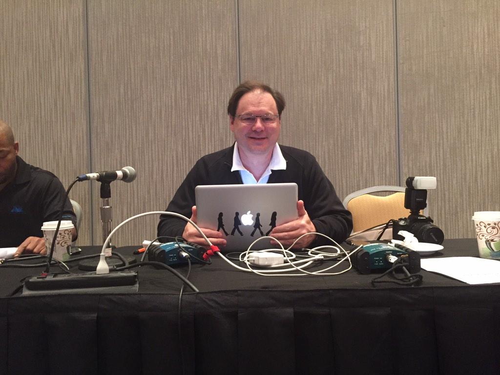 localmediarocks's tweet photo. Kudos to the AV guru of the #2015MegaConf @plcjr Great job!! http://t.co/iQPijjKRT7