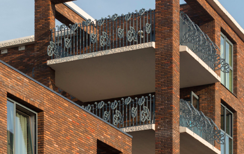 DisegnoJournal's tweet photo. Dutch designer Ineke Hans creates a leaf-led balcony design for an Amsterdam housing block. http://t.co/hqUaEmLjGr http://t.co/P2QF1nfJhU