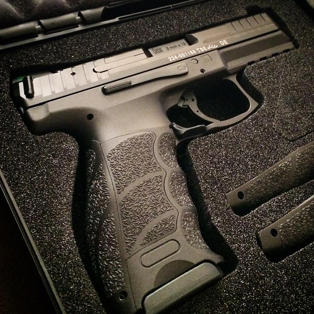 drtybottoms's tweet photo. @HecklerAndKoch my sexy little lady. http://t.co/6sFjdsryIk