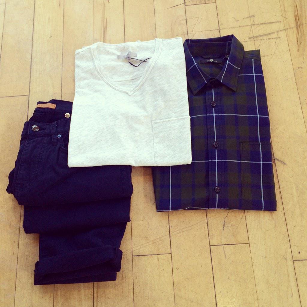 EccoClothes's tweet photo. 20% off the entire store this Saturday, so you can get the perfect Mardi Gras threads #bvt #btv #ShopChurchStreet http://t.co/oI8dwWQy4s