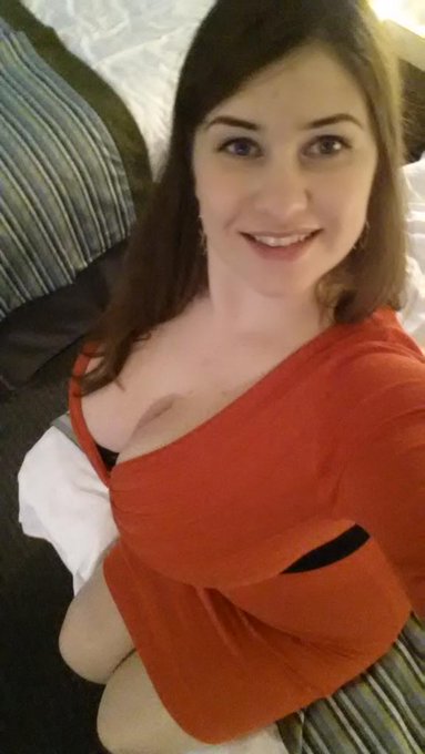 My fav dress! http://t.co/9v8QobZwWn #red #brunette #bigboobs #lovemyjob http://t.co/9qxmfYdESb<a href="/tag/red"class="tags">#red</a><a href="/tag/brunette"class="tags">#brunette</a><a href="/tag/lovemyjob"class="tags"><span>#lovemyjob</span></a><a href="/tag/bigboobs"class="tags"><span>#bigboobs</span></a>