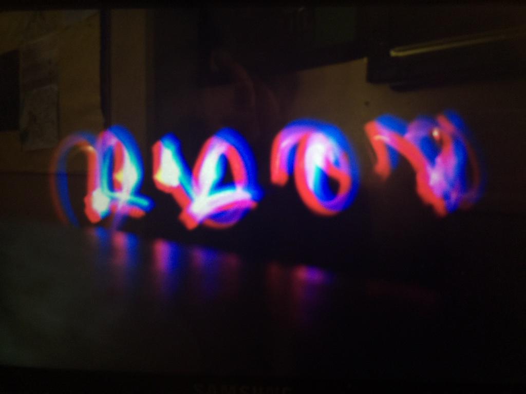 girl_in_physics's tweet image. Light writing at Science Club = fun!

Give it a go by increasing the exposure time on your camera! 📷

#LightWriting