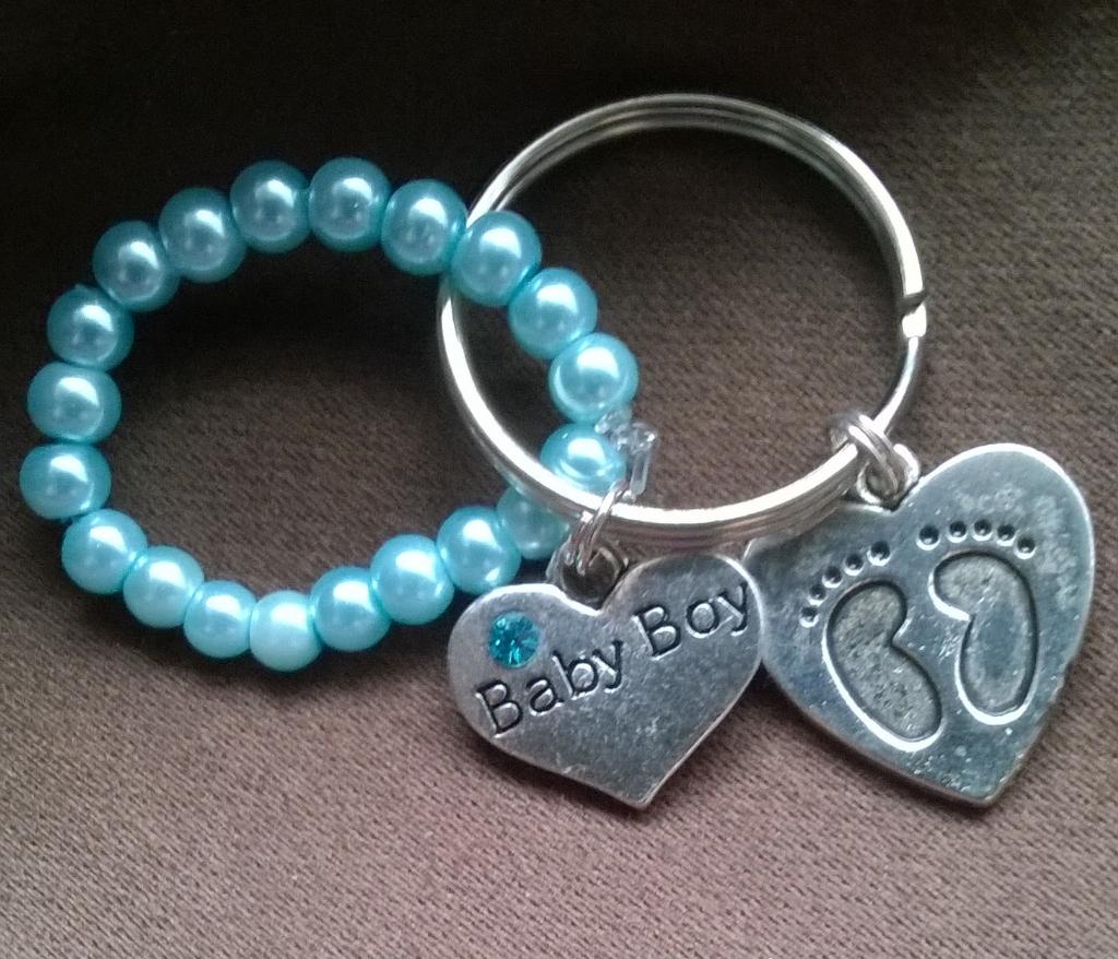 Loopylou2024's tweet image. #teamblue #babyboy keyrings &amp;amp; bracelets #mumsinbizhour #babyshoweridea #queenof