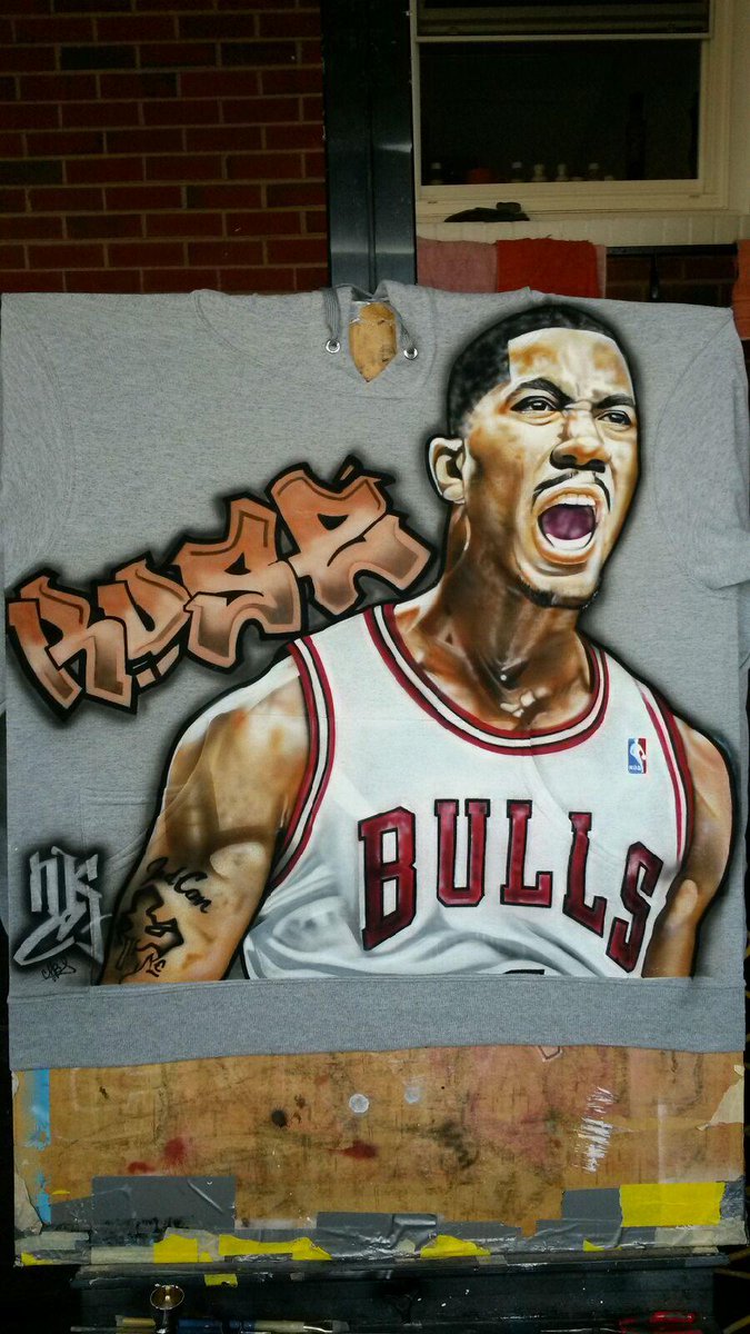 NovikaneC's tweet photo. Bringing the star of the @chicagobulls @drose to life for a client #NoviKaneCustoms http://t.co/fDq2iVTyTX