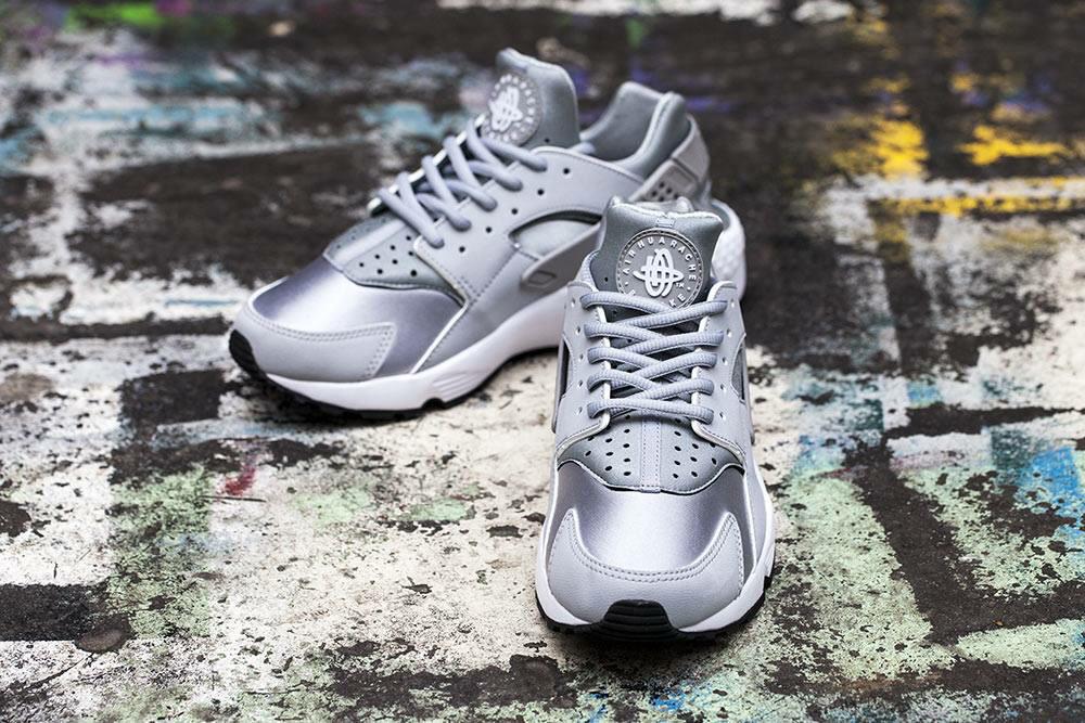gray huaraches womens