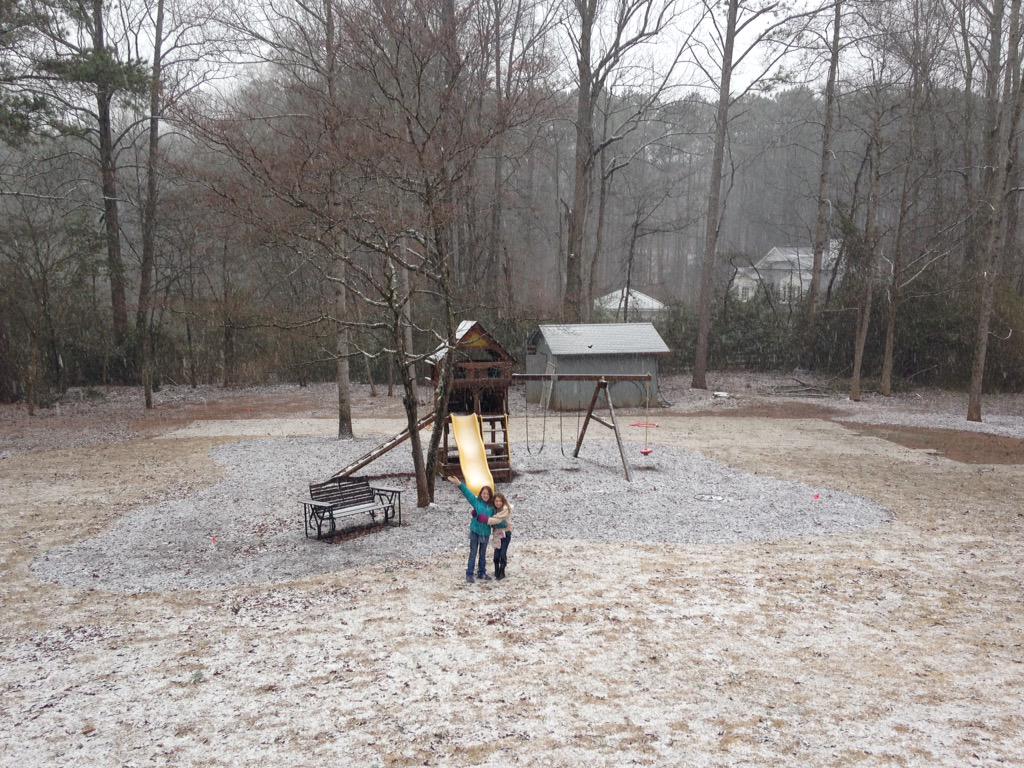 hduffie's tweet photo. @cityofmiltonga #MiltonSnow http://t.co/V52pLMSR9g