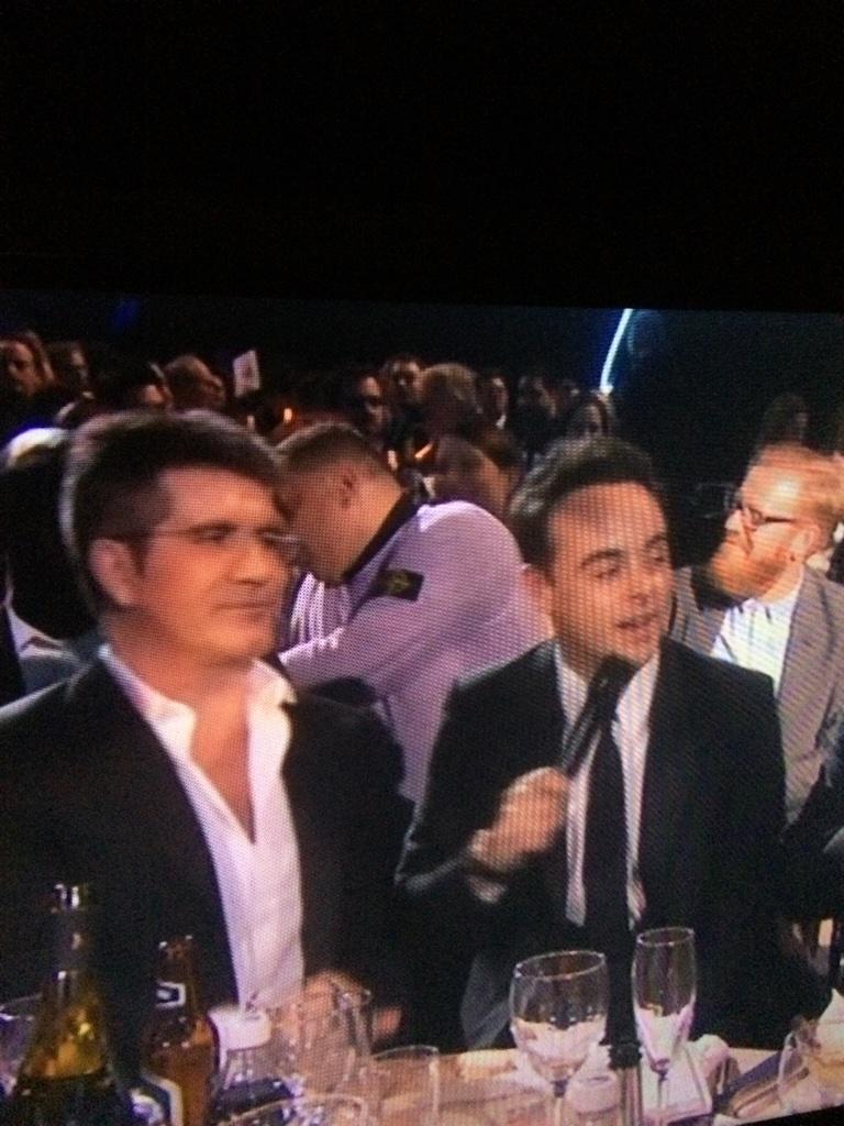JacobSmithers1's tweet photo. geeza rocking a stoney at the  #BRITAwards http://t.co/XMBwxXJ4aa