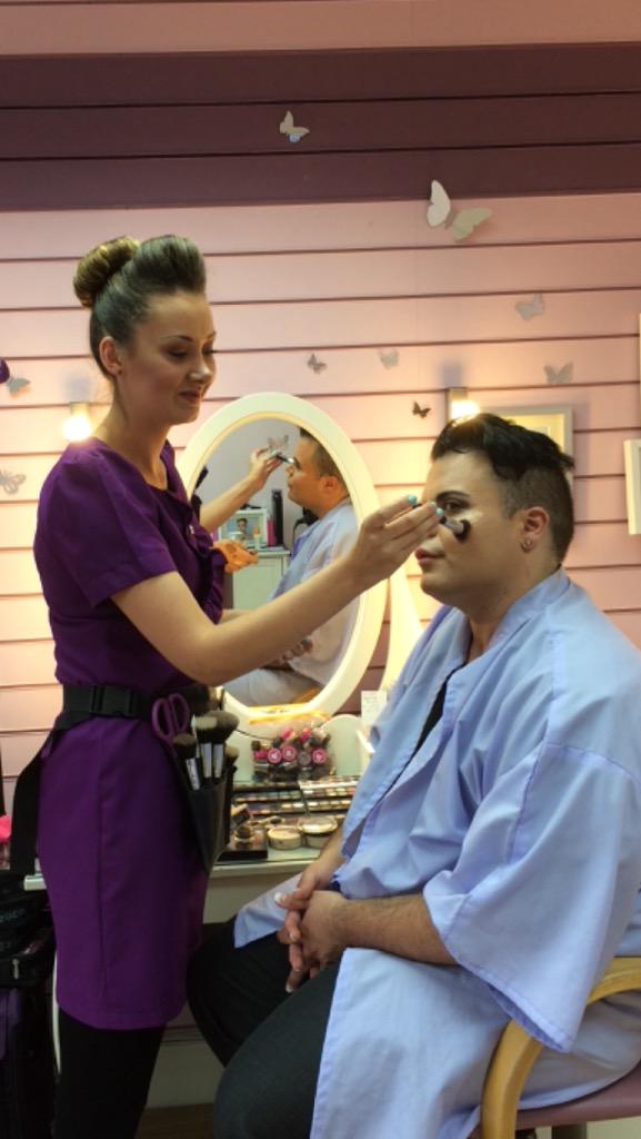 PowderMePretty's tweet image. 