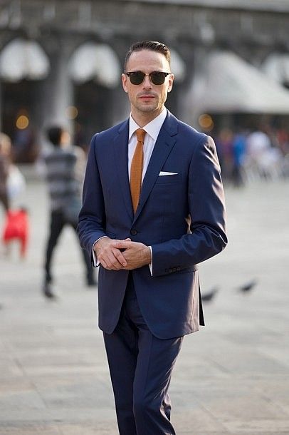 best color shirt to wear with blue suit