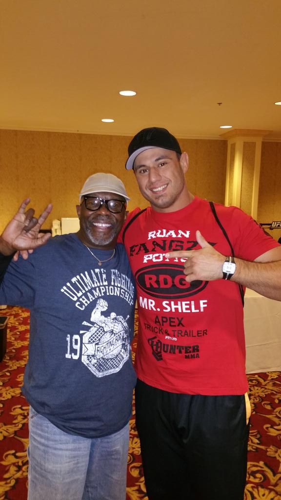 The 1 &amp; Only <a href="/BurtWatson4real/">Burt Watson</a> in the House!!! Such an Awesome Guy! - Happy come rain or shine #UFC184 #FANGZZ4THEWIN