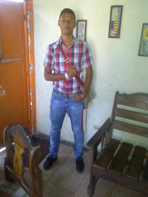 HarlemRead's tweet image. Feliz de la vida