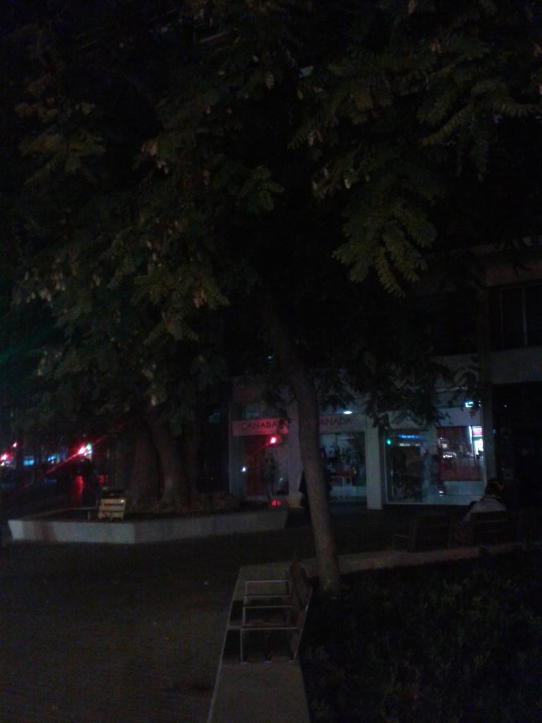 MagaColau's tweet photo. Beneficis de les Superilles: quan marxa la llum, pilla més gent i fa més revolució! #LesCorts #Maternitat #IndignADA http://t.co/imkXFgj6dW