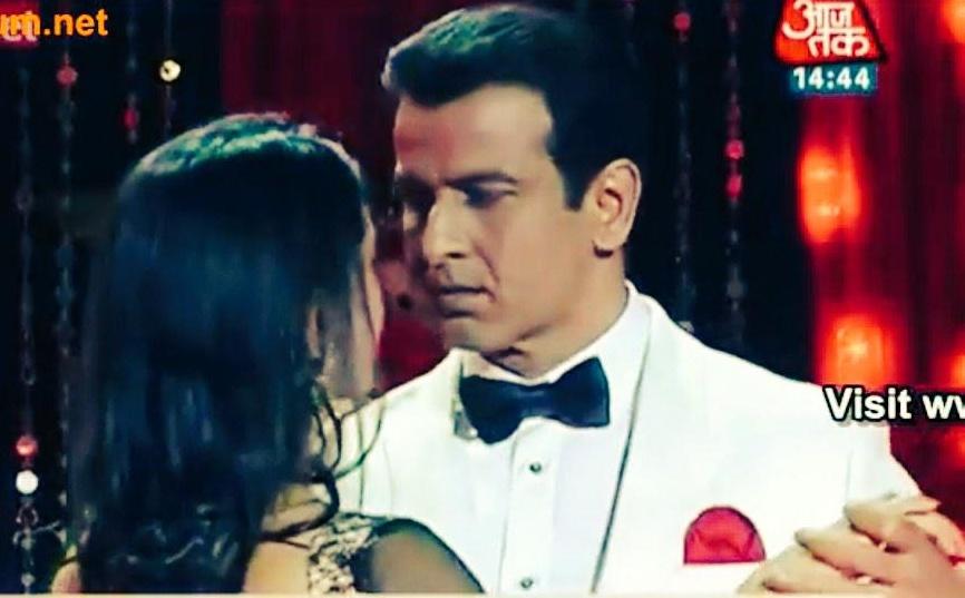 priyank60384834's tweet photo. @PallaviKulk @RonitBoseRoy @_IKNMP
"Tu jaane Na" #RomanticPerformance #SizzlingChemistry http://t.co/M0AGakRwLx