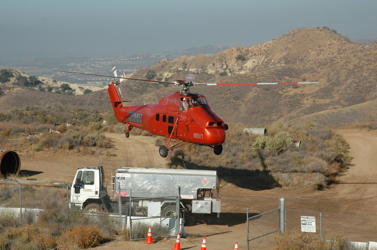WelkAviation's tweet photo. #welkaviation #summithelicopter can support your next location heavy lift job with fuel truck support #helicopter http://t.co/L7BM54Cszn