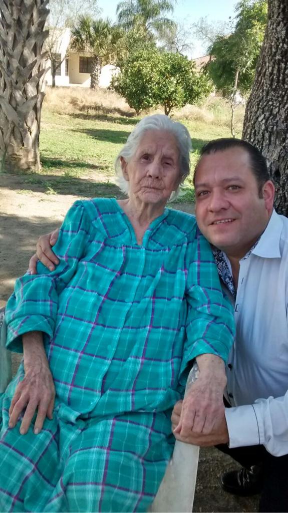 Beto Zapata with his daughter at a family event