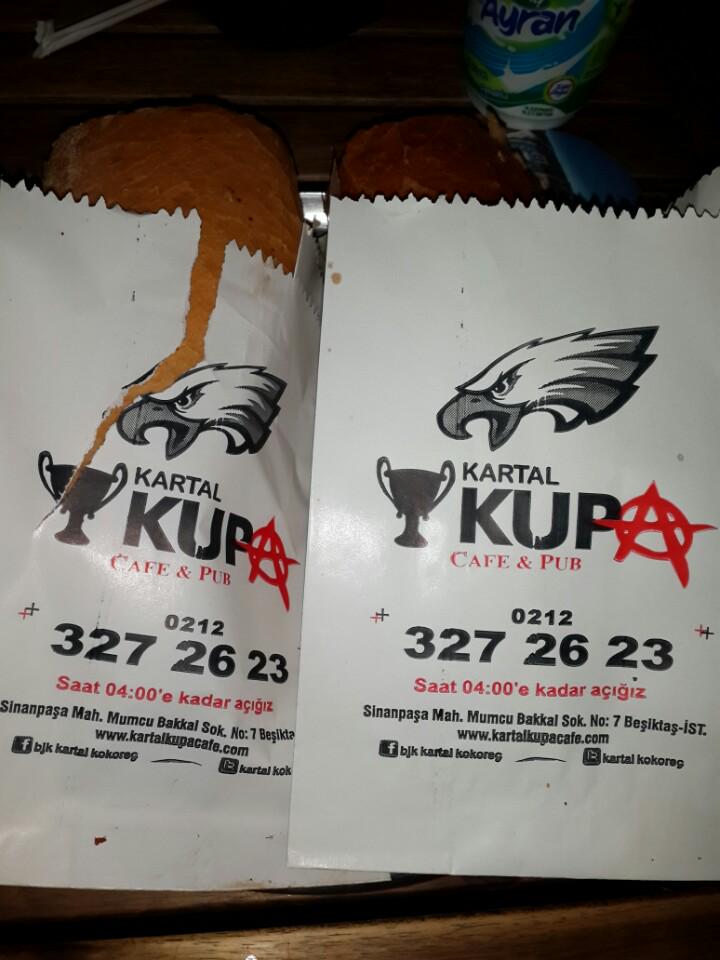 En iyi kokoreç burda yenir. Beşiktaşımm oleyyy (@ Kartal Kokoreç - <a href="/kartalkokorec/">Kartal Kokoreç</a>) swarmapp.com/c/8qvxXgtEhJV