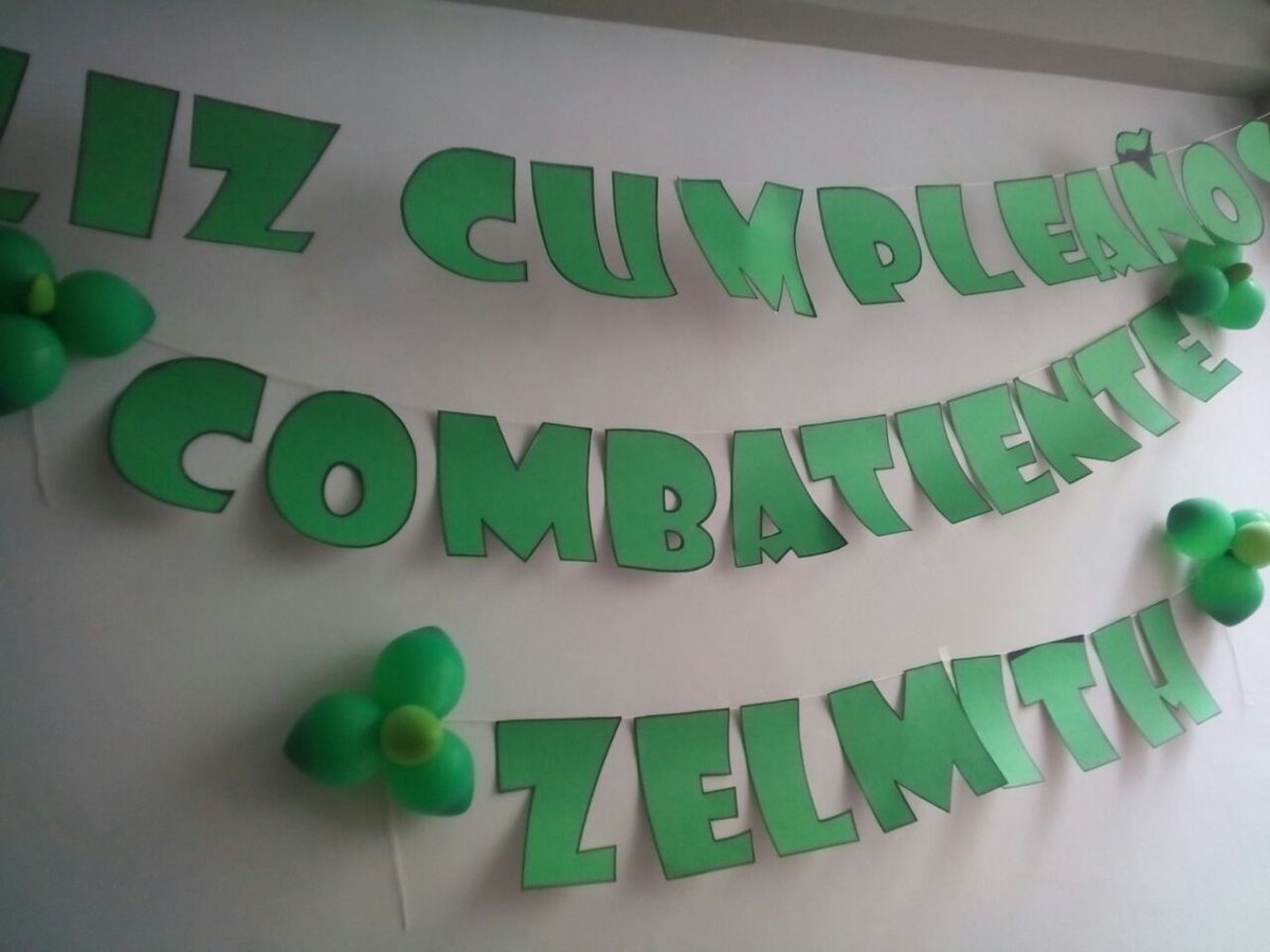 nefetitis27's tweet photo. Ella es fanática de COMBATE y por las fotos ya saben de que equipo http://t.co/DRctxkYpec