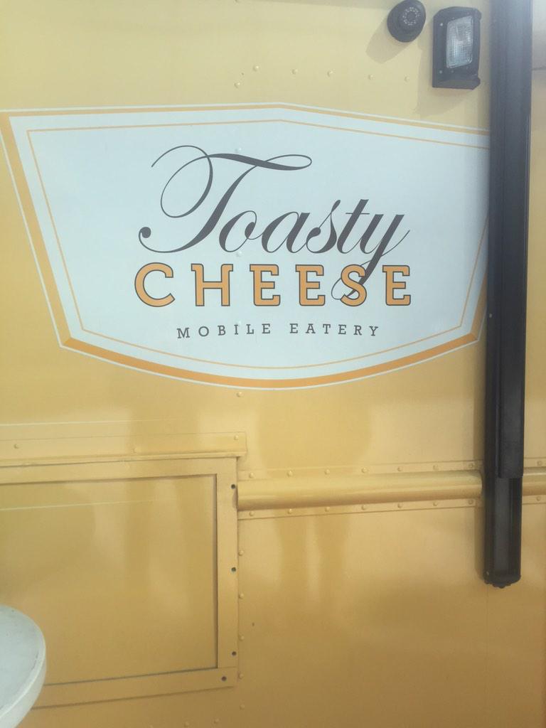 hplug's tweet image. Waiting patiently for my Toasty Cheese order @paylocity - thankful that food trucks stop by even on the cold days!