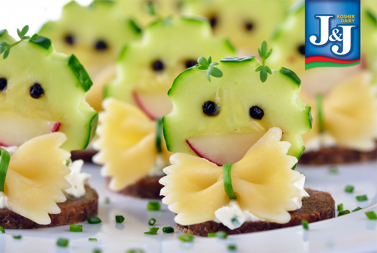 JJ_Dairy's tweet photo. A Fun #Purim #seudah #appetizer! #PurimIsComing http://t.co/21f5XCpGcp