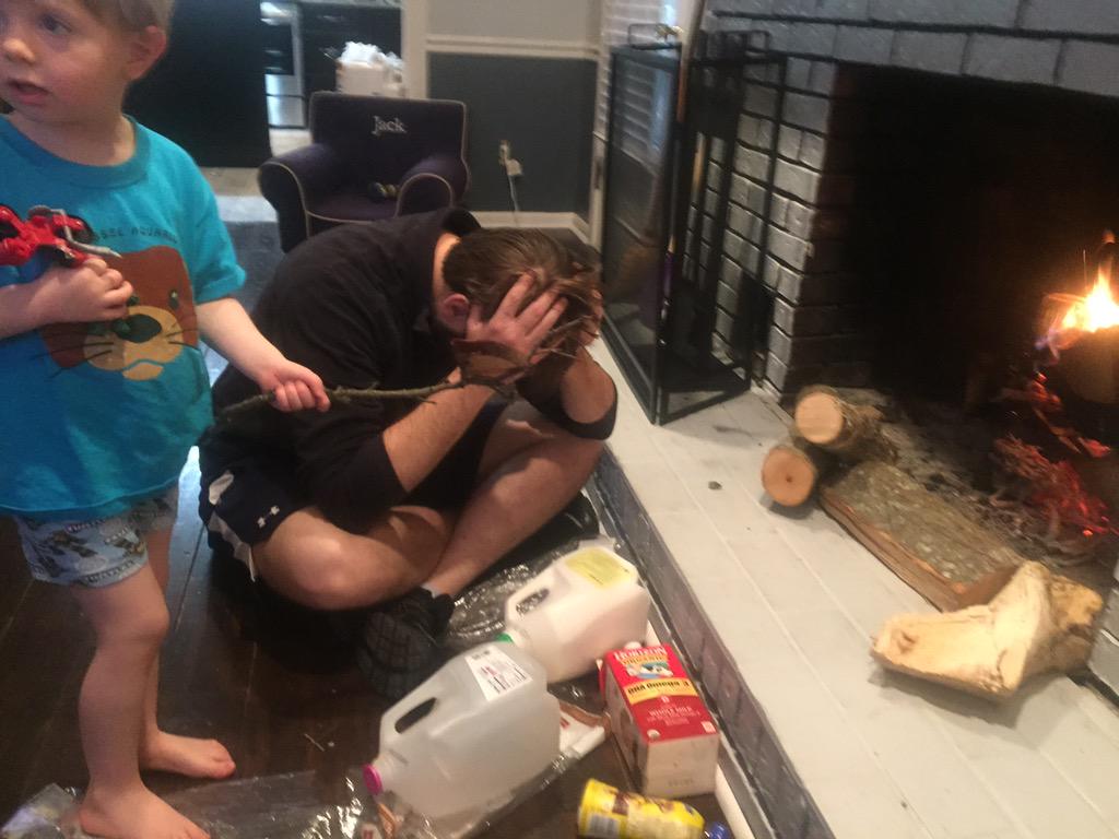 realToddPowers's tweet photo. Impending doom...milk sandwhich supplies are tapped. Hasn't snow a flake yet.

#hsvsnowmageddon15 http://t.co/jC7omrlZfo
