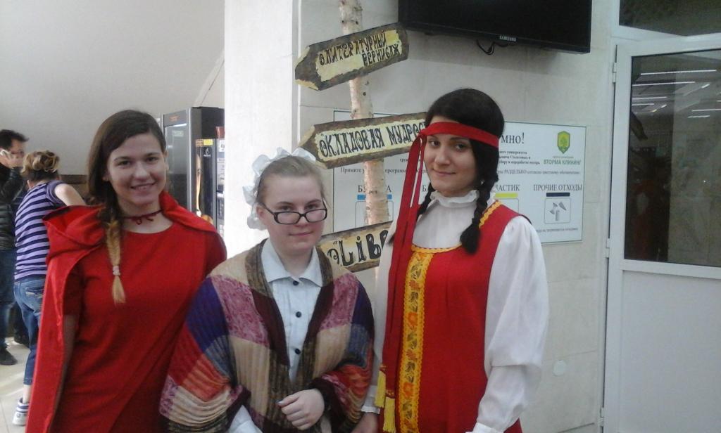 #Филфак стихийно захватил главный корпус #ВлГУ. Как-никак #годлитературы.