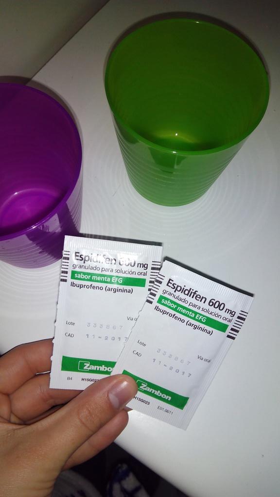 chisfries's tweet photo. Y una rondita de espidifren tras un día duro de hospi y poder continuar con la semana @dexamina http://t.co/J5BUwKvC8F