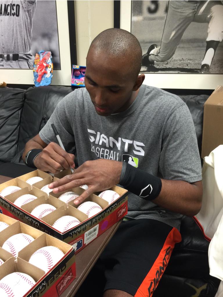 Next up in #AutographAlley is Joaquin Arias #SFGSpring, image size:768x1024