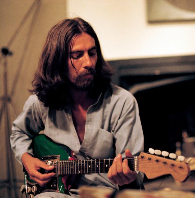 Happy Birthday: George Harrison (25/02/1943 - 29/11/2001).  [  