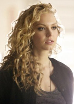 foreverminerpg's tweet photo. >> http://t.co/af0Tsf4ZXn  << Klaus user podrá odiar a Liv, pero @foreverminerpg no! #joinus http://t.co/a9oteDjiZc