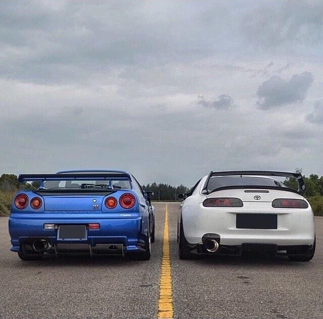 Car_Culture_'s tweet photo. Who would win? #gtr #supra #CarCulture 
Like?->Retweet http://t.co/E5BMovuA4K