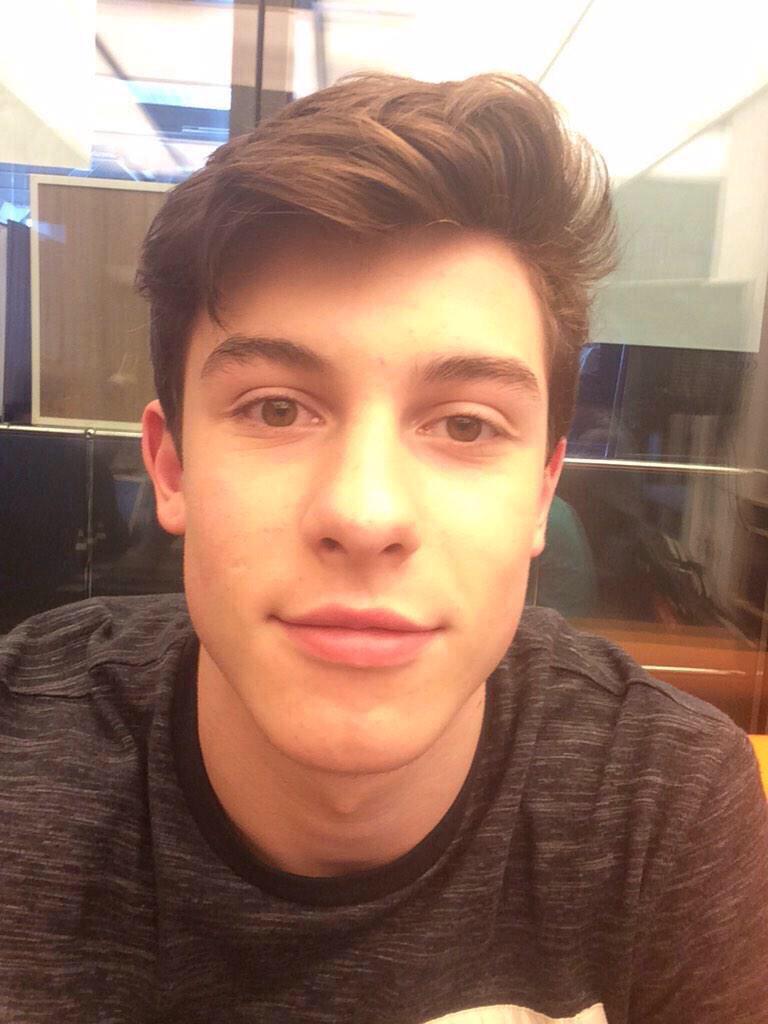 whateveralda's tweet photo. My favourite person in the world
#NeverBeAloneOfficalVideo http://t.co/8TU0oTwtEf