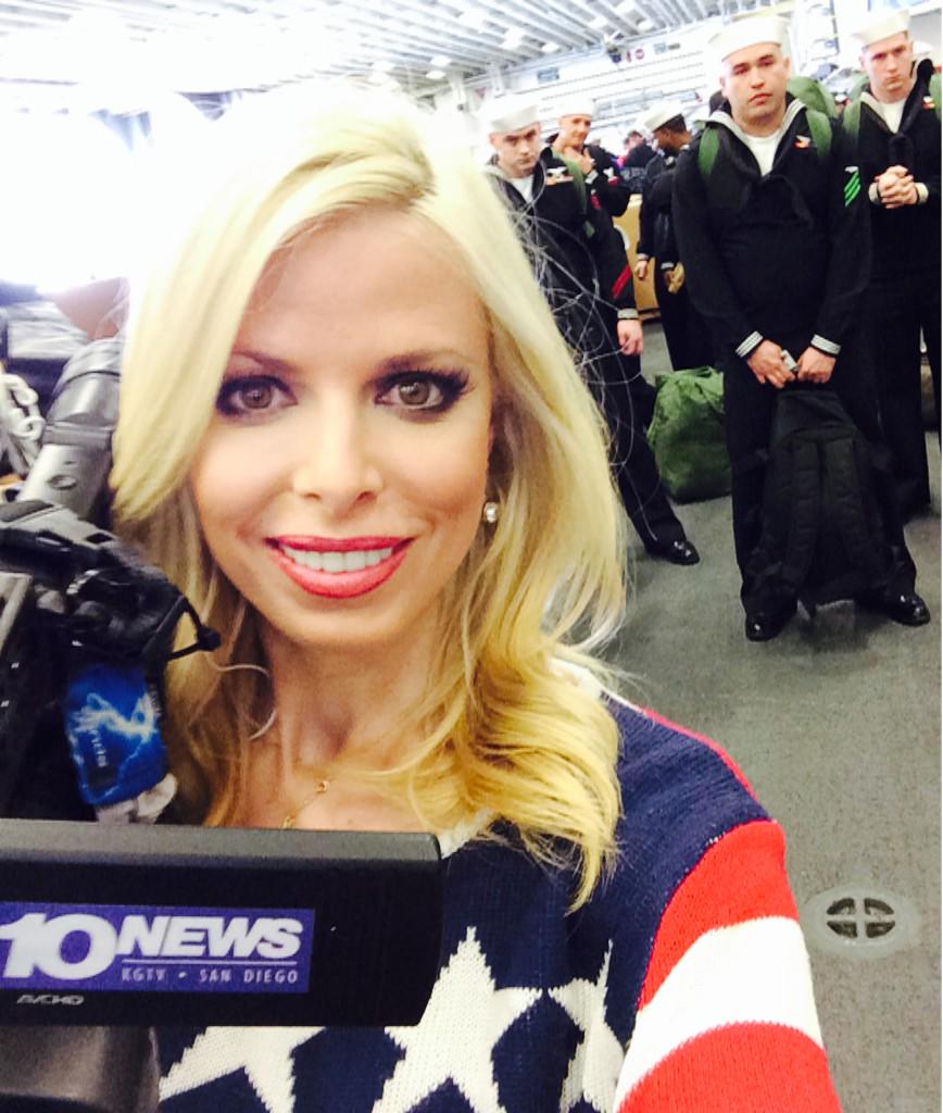HANNAHMULLINS's tweet photo. Honored & humbled to return w/ the @USSMakinIsland crew! Stories on @10News at 5&7p @LCDR_Michael #newlevelofrespect http://t.co/0e0CGL1rU0