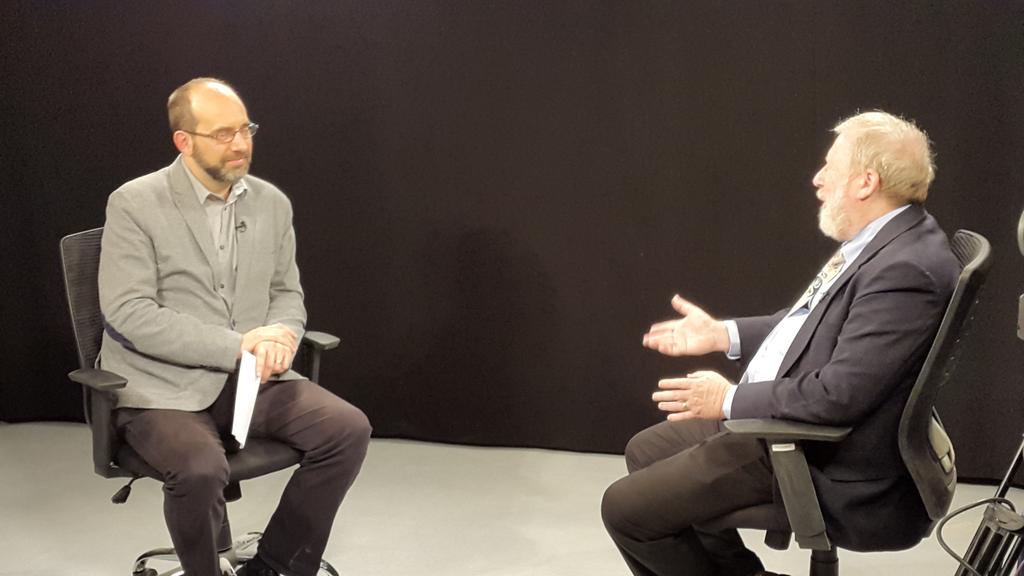 AndresChiriEC's tweet photo. @WilliamKBlack con @telesurenglish hablando sobre #ForoIPP @IPP_35PAIS @pabelml http://t.co/cHkiNDcjUu