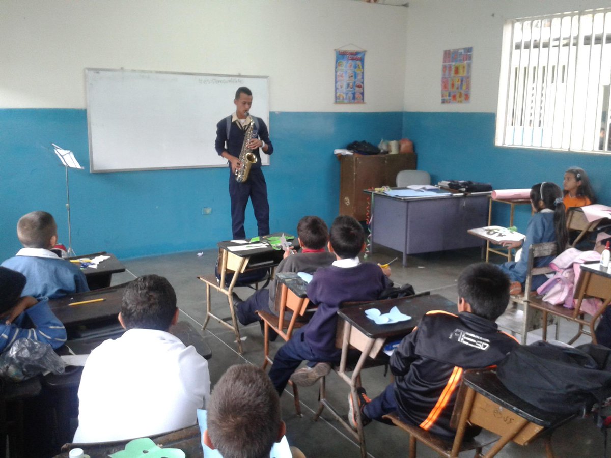 #ElSistemaCumple40 Trompeta y Saxofón en U.E América Fernández de Leoni