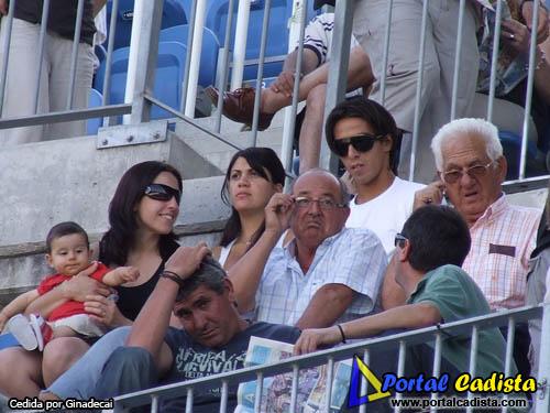 lobosfans16's tweet photo. Un gran hombre siempre tiene una gran mujer!!
@luquitaslobos
#Florcaputo
πππ
VΓa: Portal cadista http://t.co/muXHLaH7b6