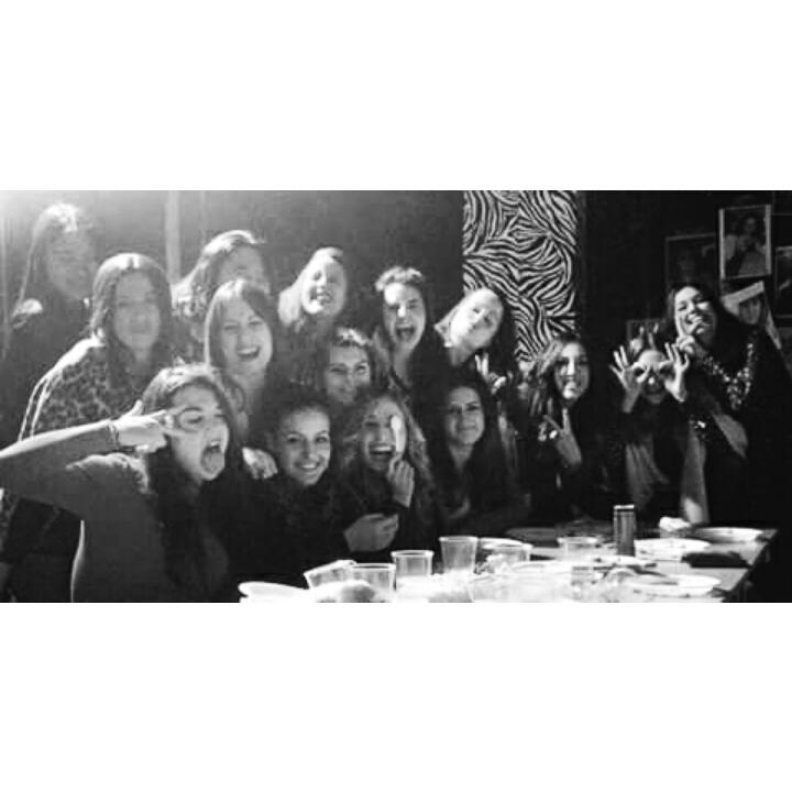 Paulaaaafer's tweet photo. Porque más bonitas no las hay!!!! 💞💞💞 Media parte de mí.LOVEYOU! http://t.co/q2p0um43vx