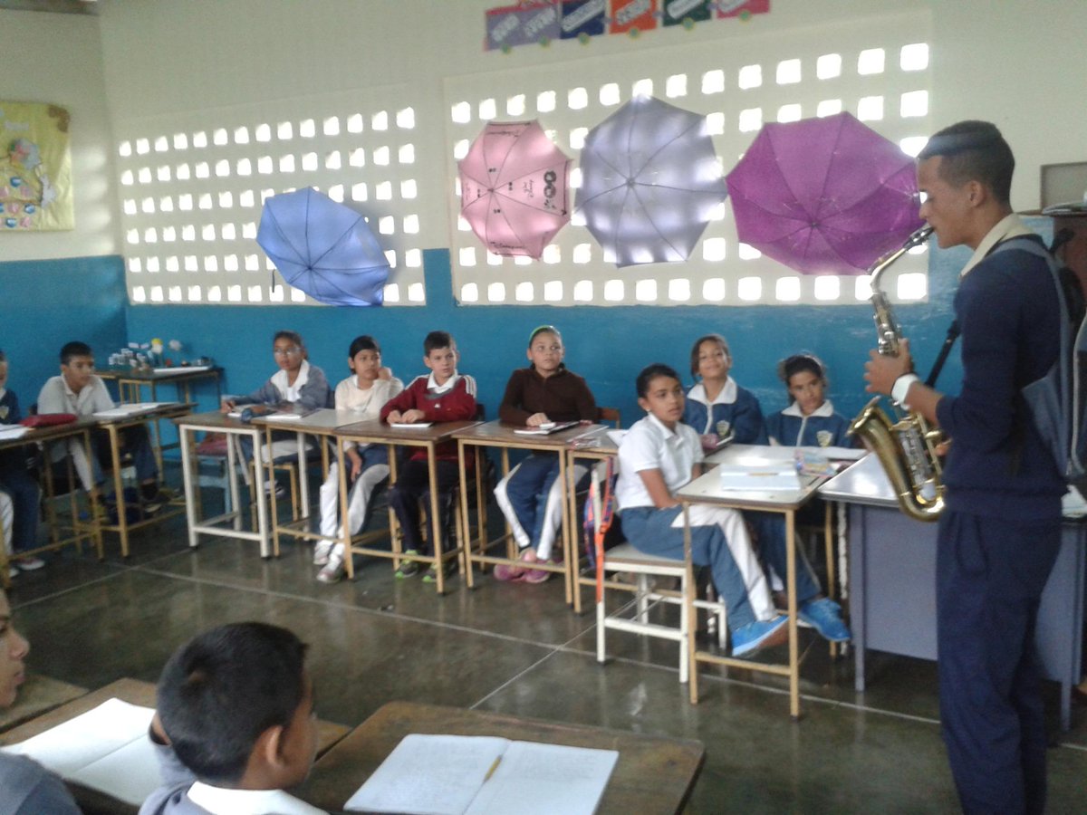 #ElSistemaCumple40 Trompeta y Saxofón en U.E América Fernández de Leoni